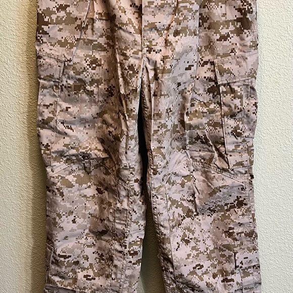 Men's Flame Resistant Cargo Pants - Tan - Picture 9 of 12